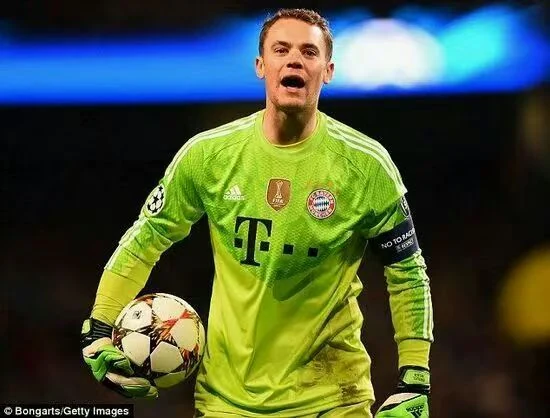 Manuel Neuer in the FC Bayern goalkeeper kit